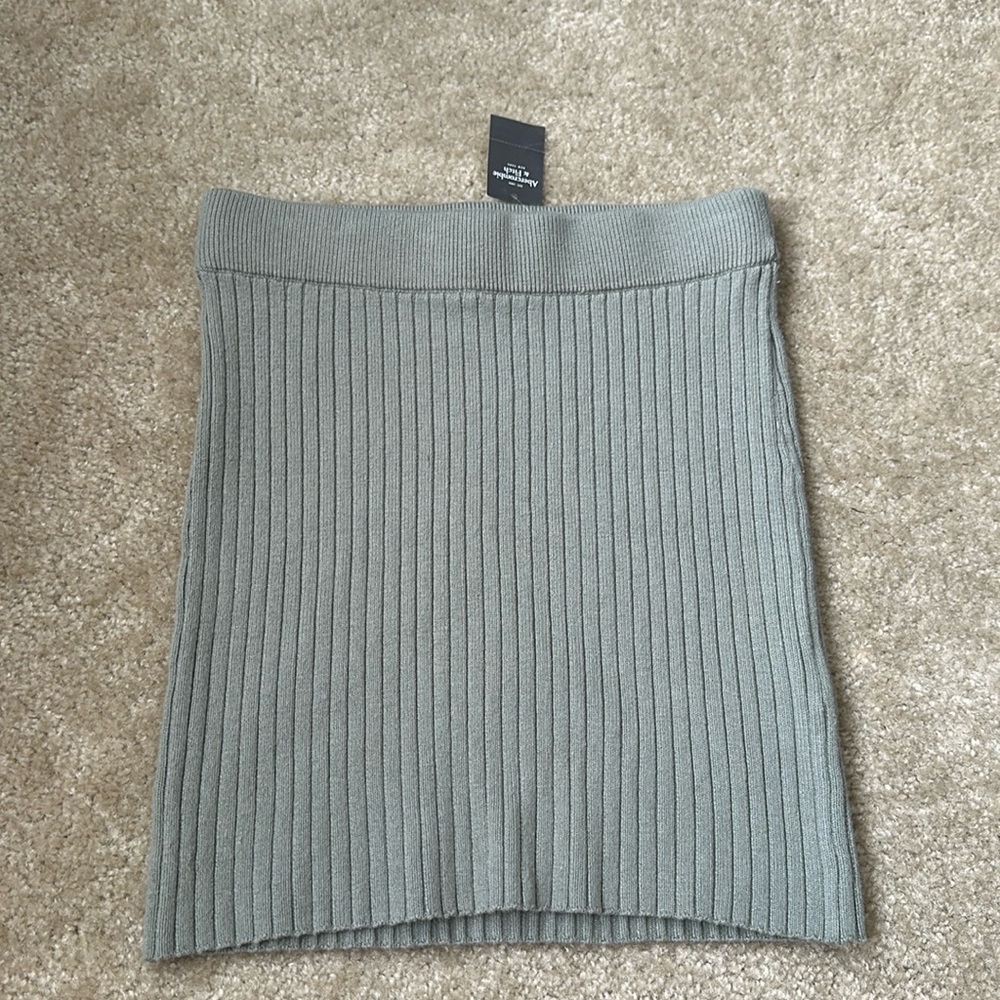 Abercrombie sage green knit skirt